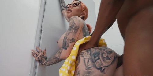 Brazzers - Cock N' Roll Diner Disaster (Chantal Danielle, Isiah Maxwell, Kitty Quinn)