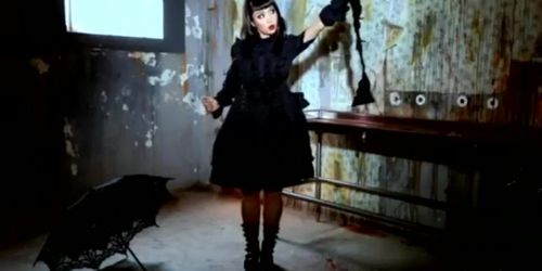 Masuimi Max does a creepy Striptease