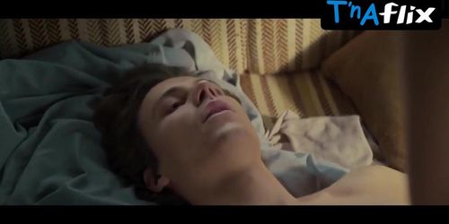 Julia Wieniawa-Narkiewicz Breasts Scene  in Nieobliczalna