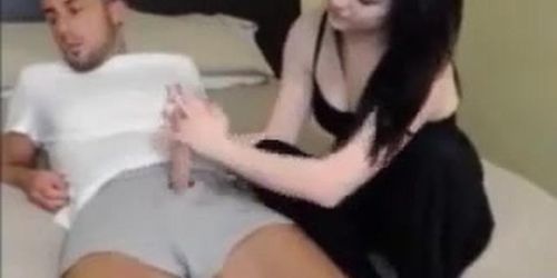 Brandi handjob gets cumshot (Brandi Belle)