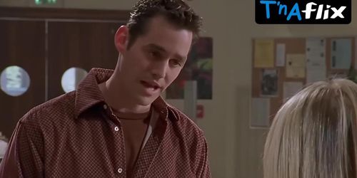 Sarah Michelle Gellar Sexy Scene  in Buffy The Vampire Slayer