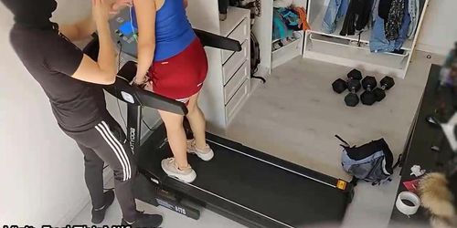 Cuckolding with a thief on a treadmill, he handcuffed me and made me his slave2B2m88w