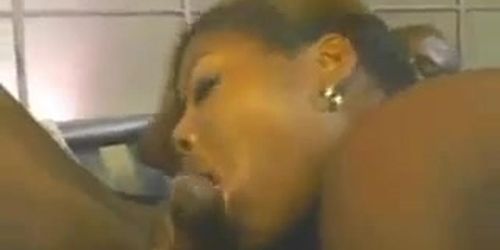 Classic African Matchups #5  (Decollector vs Wesley Pipes)