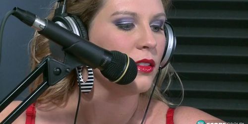 K-JUGS: Samantha And Renee Threesome - BBW Samantha (Renee Ross, Samantha 38G)