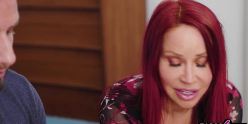 French Canadian stepmom is a realtor helping her stepson move out (Bianca Beauchamp)