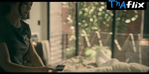 Macarena Garcia Lesbian Scene  in Mujeres Asesinas