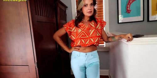 girls desperate to pee wetting her panties jeans pissing