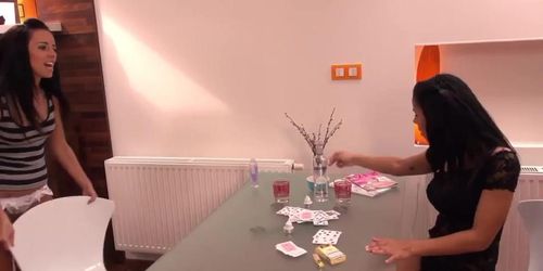 Gina Devine  Isabella - Fisting Game