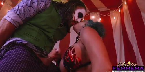 Hardly Thinn AF (Ariella Ferrera, Harley Quinn)