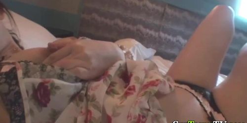Teen asians rubbing pussy