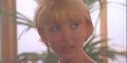 Kim Yates and Lauren Hays Lesbian Scene