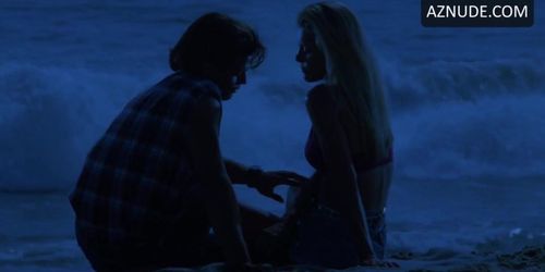 Jennifer Campbell Sexy Scene  in Baywatch (Campbell Twins)