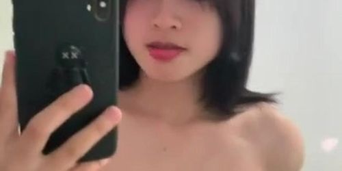 Gái Xinh Vi?t Nam Show Hàng Tr??c G??ng