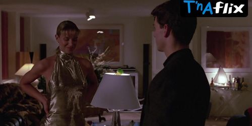 Elisabeth Shue Sexy Scene  in Cocktail (Kelly Lynch)