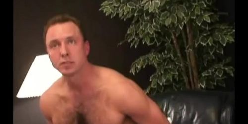 Mature Amateur Joel Beats Off