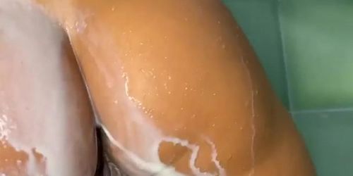 Michelle Rabbit milk shower
