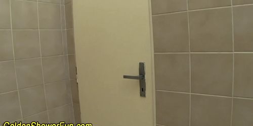 Lesbos finger and piss - video 2