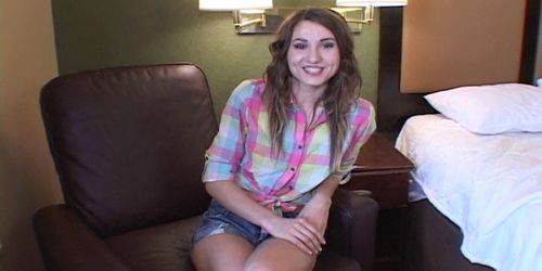 AMATEUR CREAMPIES - Shiloh gets a deep creampie