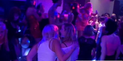 Public Group Sex Partyxhamster - Real party euro amateur gets cumshot - Tnaflix.com