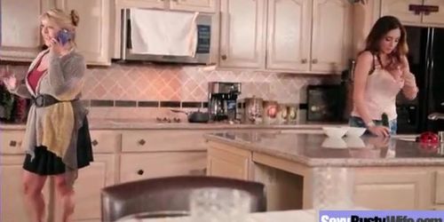 Hardcore Sex Action With Big Round Tits Housewife (Ariella Ferrera) Clip-04 Clip1
