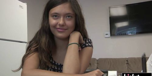 Mia Grand likes a good pounding