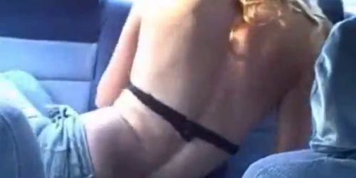 Amazing phat ass in car!!!
