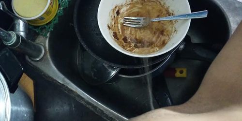 Peeing on My Dirty Dishes. Washing Done!