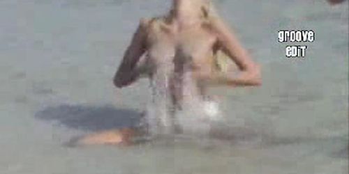 BEACH GIRLS 2