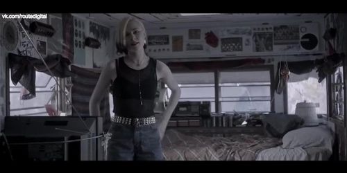 DAKOTA FANNING EVAN RACHEL WOOD VIENA AND THE FANTOMES SEX SCENES