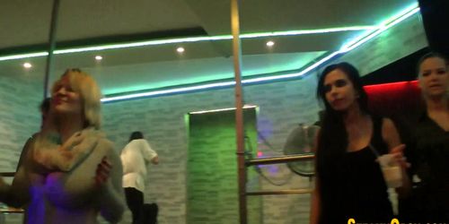 Cfnm babe sucks big dick