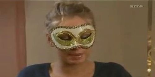 Interview d'une jeune salope a propos de sa vie sexuelle