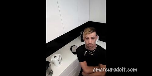 AUSSIE AMATEUR STRIP DOWN AUDITIONS FOR AMATEURS DO IT PORN SHOOTS 4
