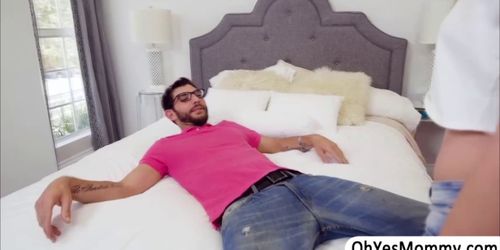 Hardcore babe Kendra brings her fuck buddy Logan over to her house (Kendra Lynn, Mercedes Carrera)