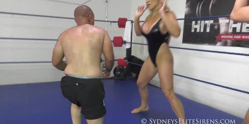 Sydney Thunder & Brandi Mae - "2 On 1 Beatdown At Live Event" - SydneyEliteSirens