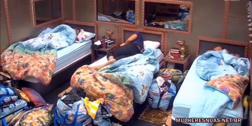 Lucas do BBB18 acordou de pica dura e mandou Jessica senta