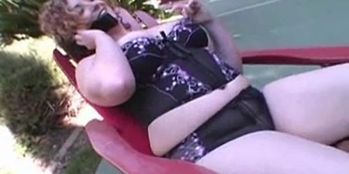 BBW MILF MASTURBATING : LEELA KANE