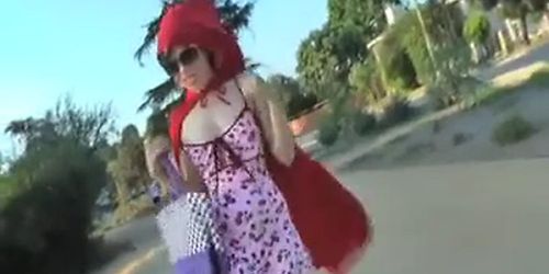 Daisy Tanks Public Upskirts And Masturbation