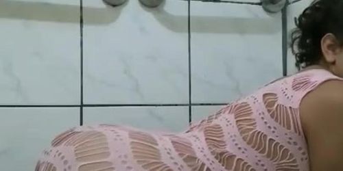 Joven hermosa se graba y le obligo a subir su video para que todo mire lo zorra que es