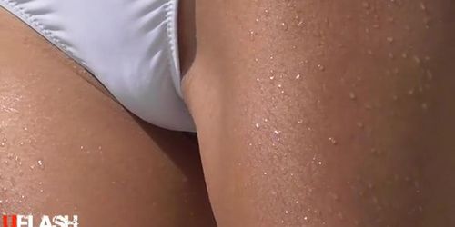 Beach cameltoe