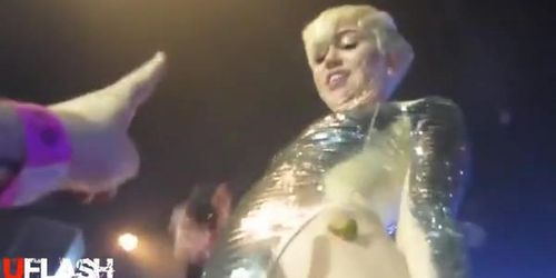 Famous Singer Allows Guys to Grope Her