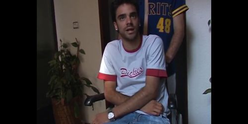 01 guy in wheelchair having sex - Tnaflix.com