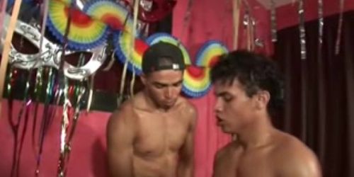 RAW  PAPI - Fruity Threesome Gay Orgy