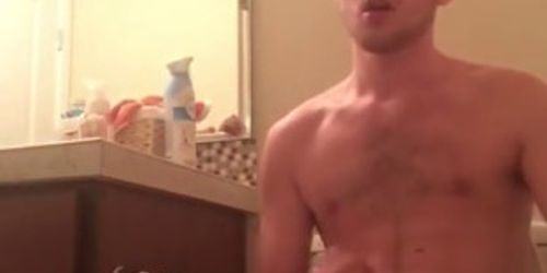 Well-hung Otter Gushes onto his Chest