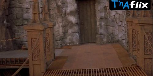 Layla Roberts Sexy Scene  in Beowulf
