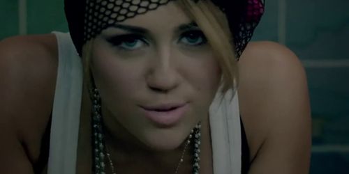 Miley Cyrus - who Owns my Heart (UNCENSORED 18+).mp4
