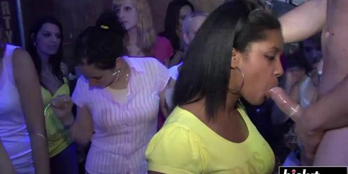 Skilled babes take care of big dicks
