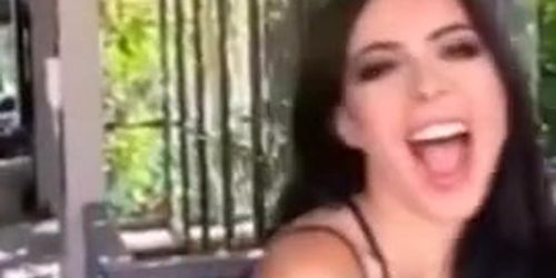 JIMENA SÁNCHEZ EN TRAJE DE BAÑO, MOSTRANDO TODOS SUS ENCANTOS A SUS FANS. (Jimena Sanchez)