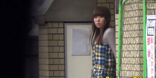 PISS JAPAN TV - Asian teens pee on cam