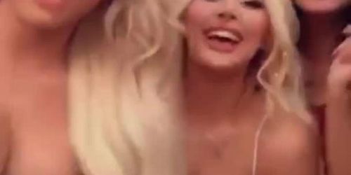 Molly Eskam nip slip