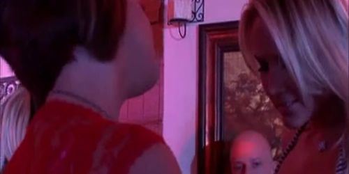 Sexy Hot Couple Switching Lovers!